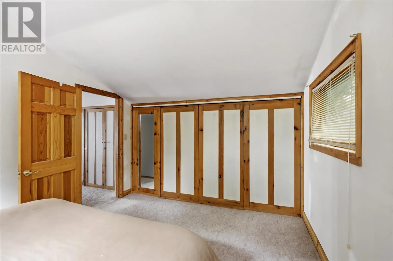 15 Dominion Park DR