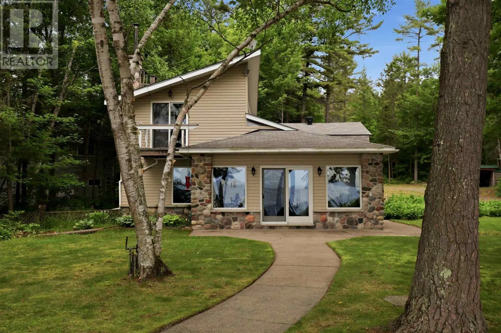 15 Dominion Park DR