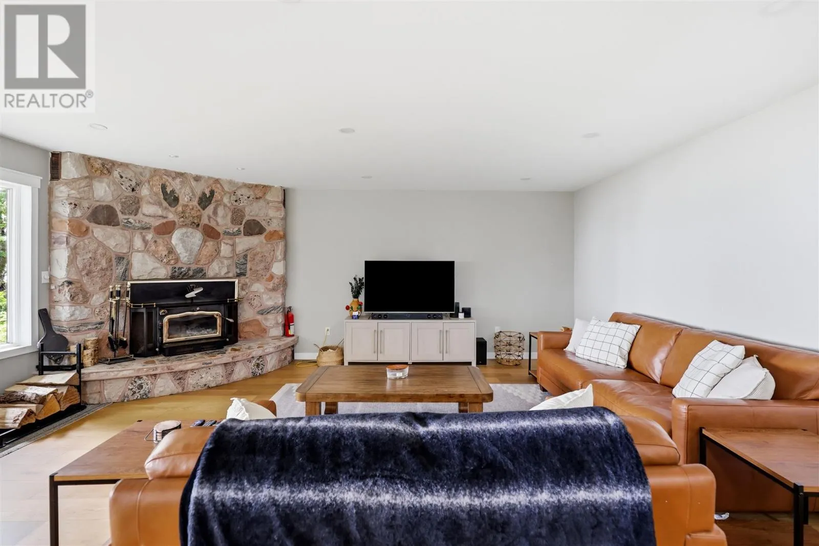 15 Dominion Park DR