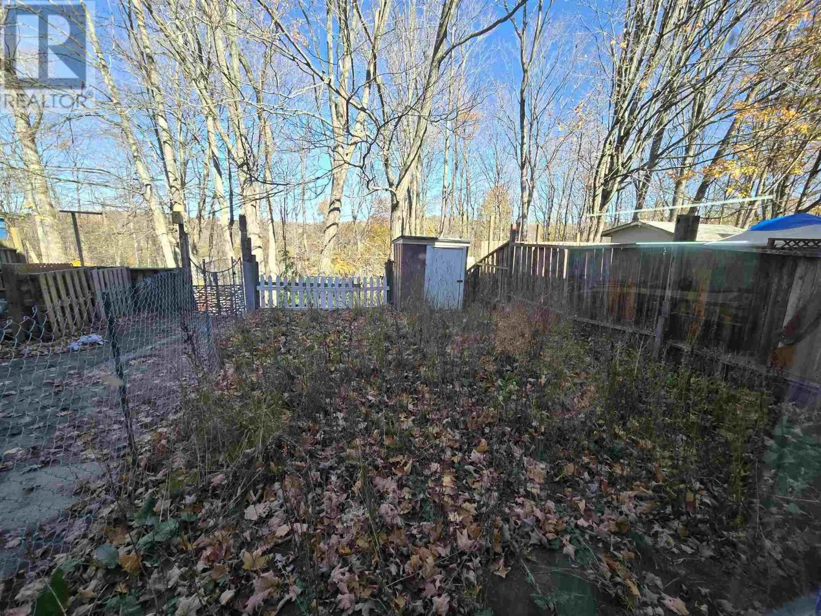 8 Bailey LN
