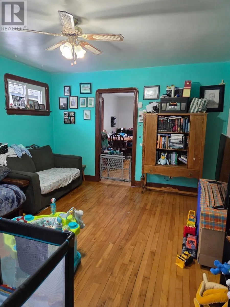 63 Trelawne AVE