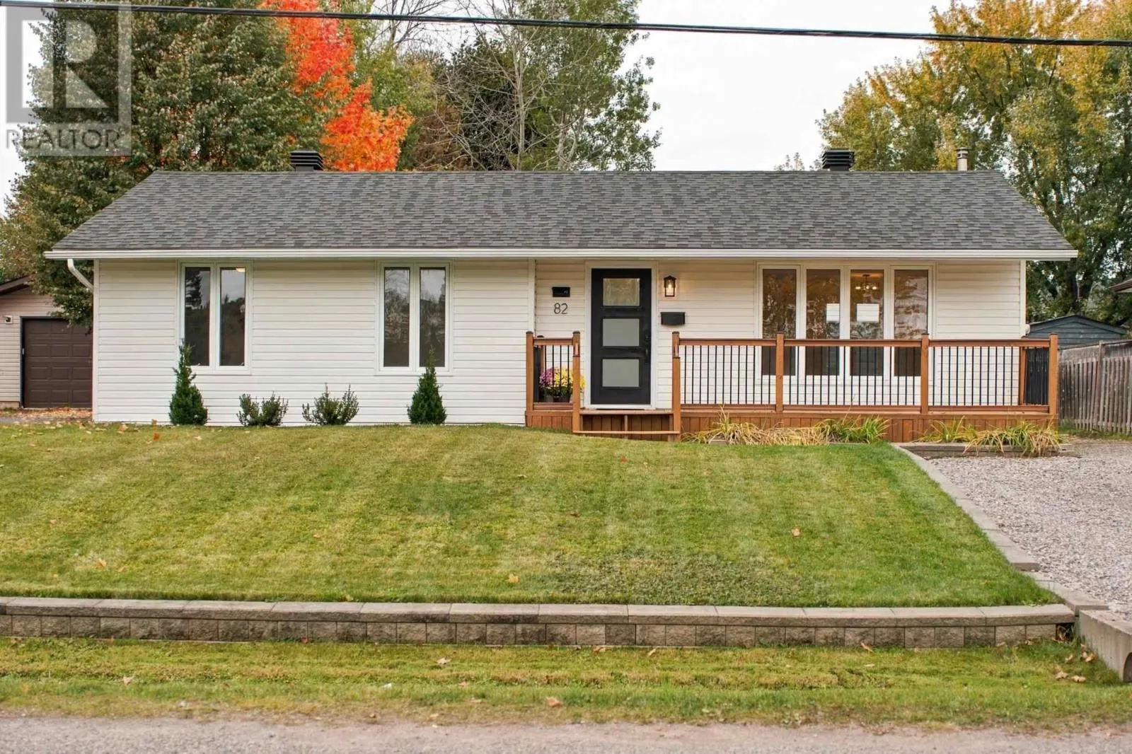 82 River RD