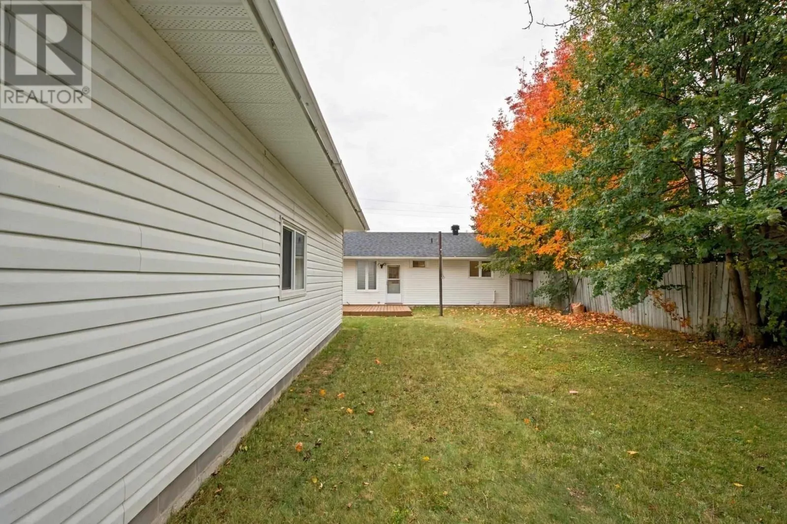 82 River RD
