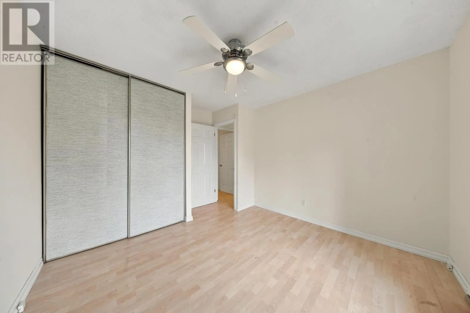 82 River RD
