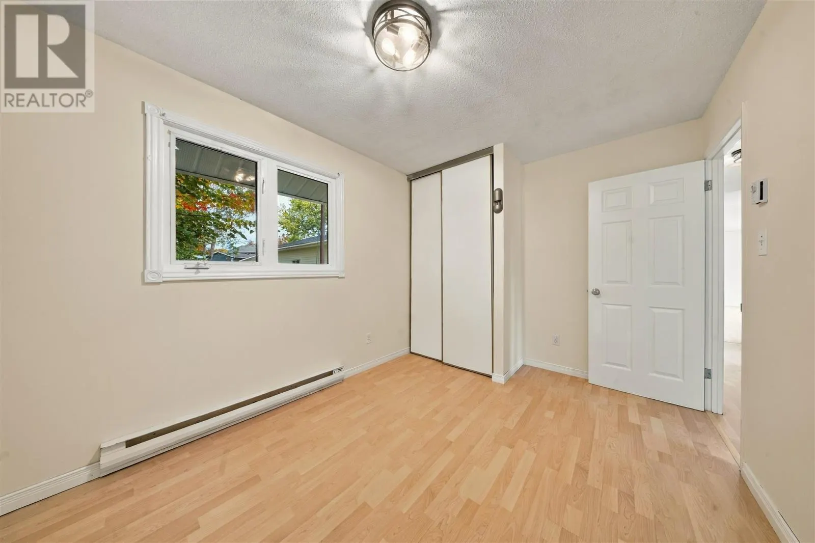 82 River RD