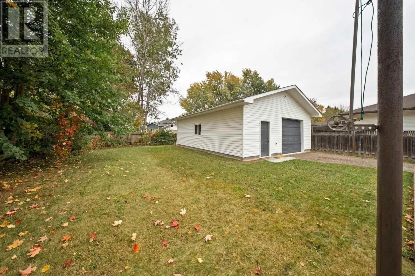 82 River RD