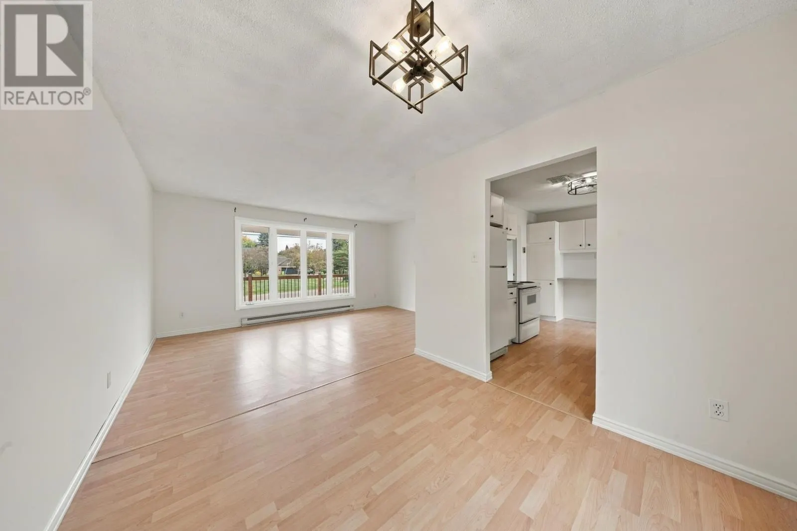 82 River RD