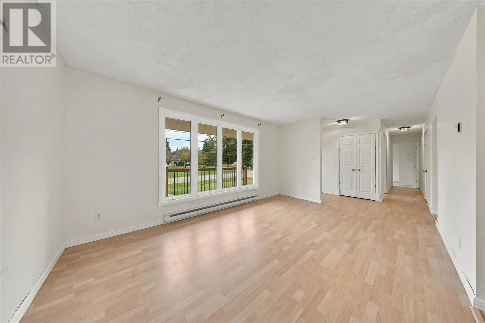 82 River RD
