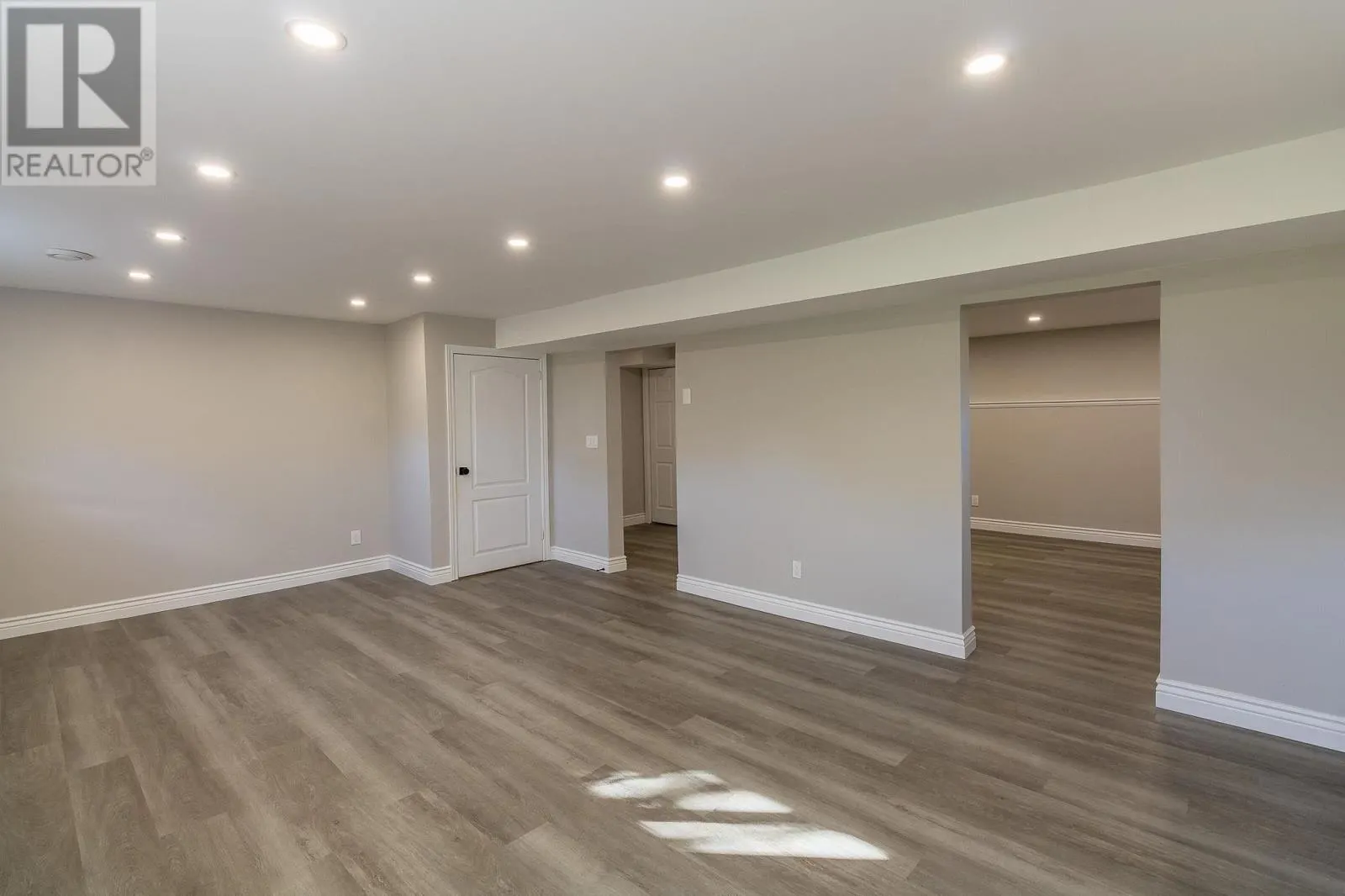 30 Highcrest ST