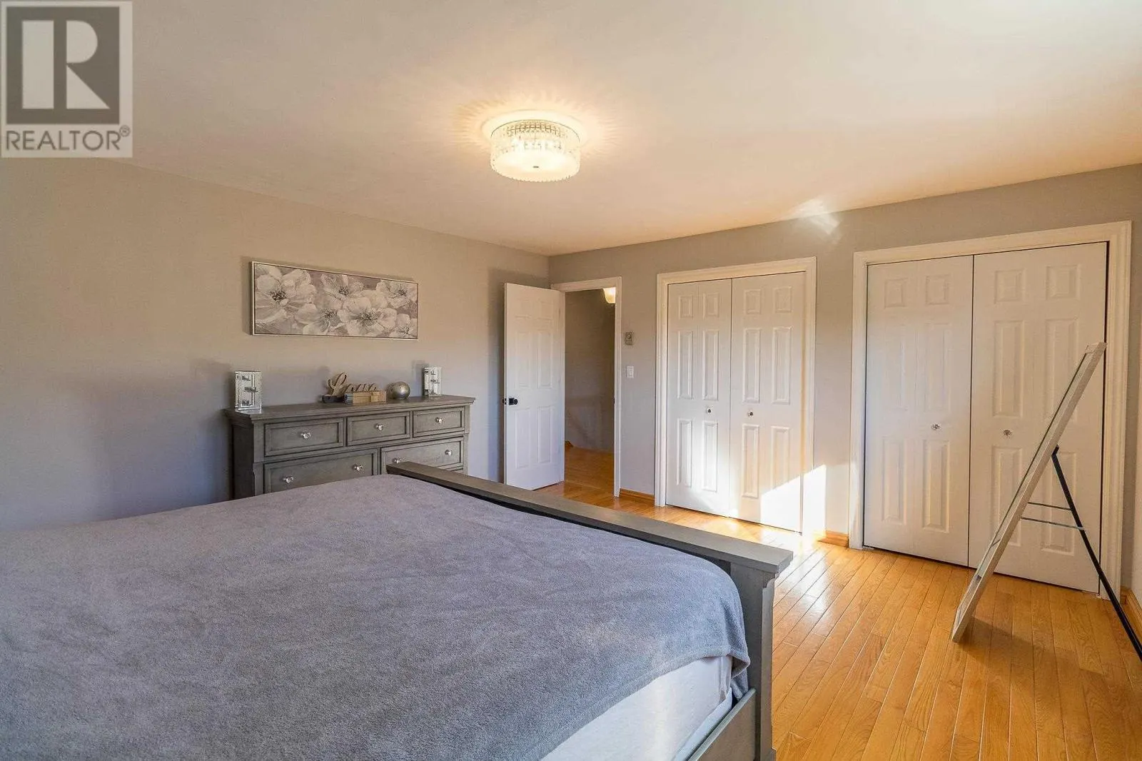 30 Highcrest ST
