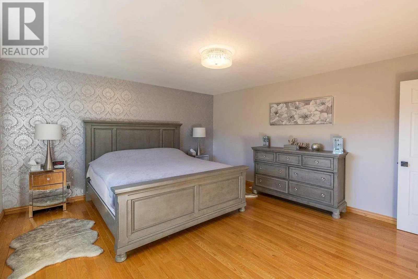 30 Highcrest ST