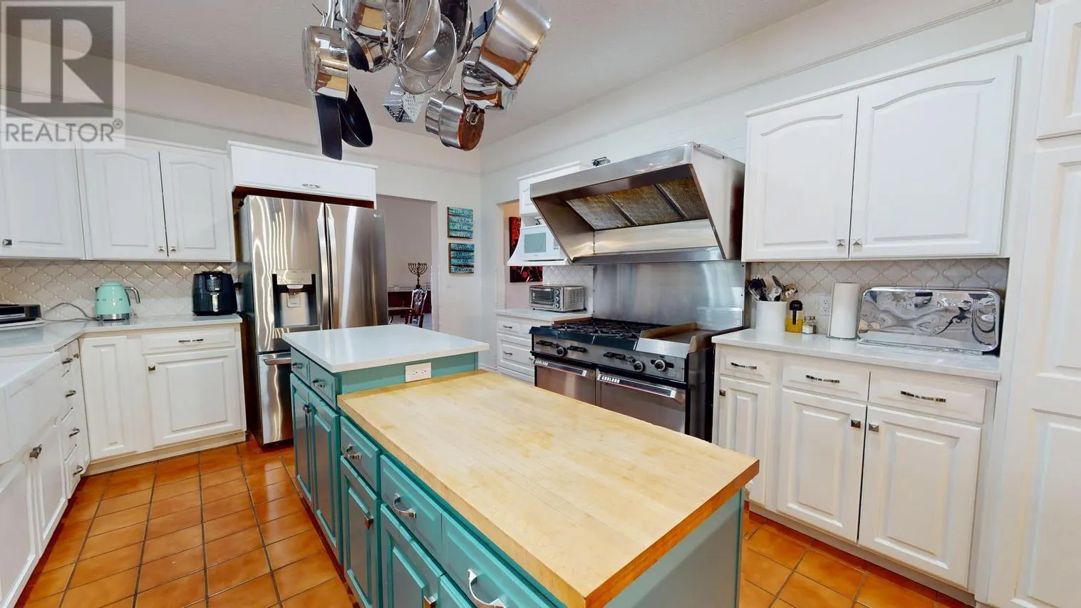 215 Old Mill Beach RD