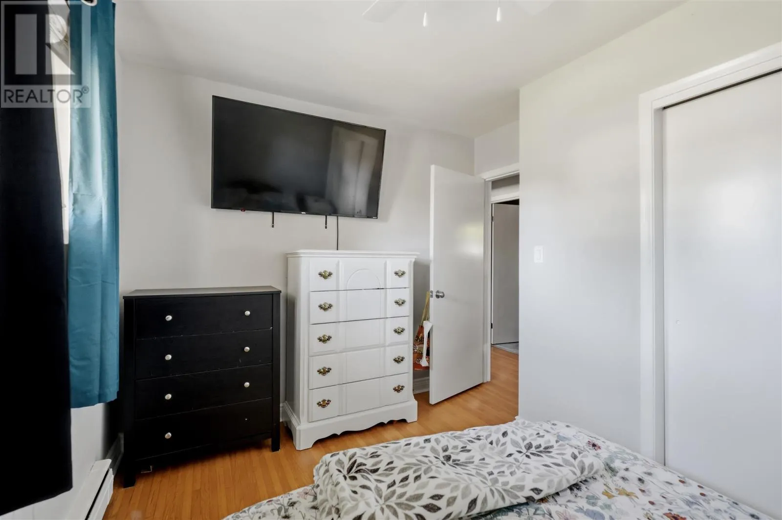 13 Irwin AVE