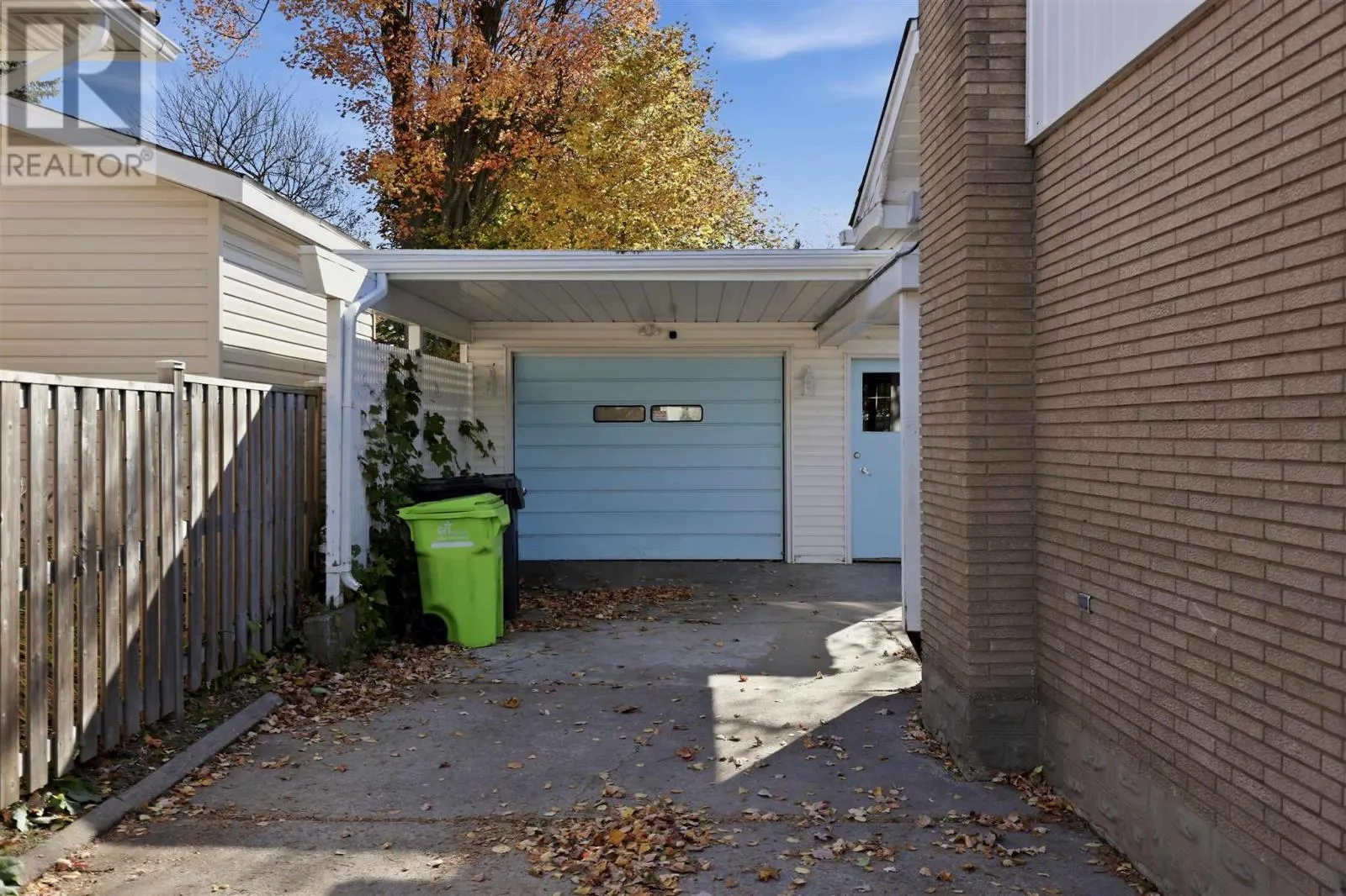 13 Irwin AVE