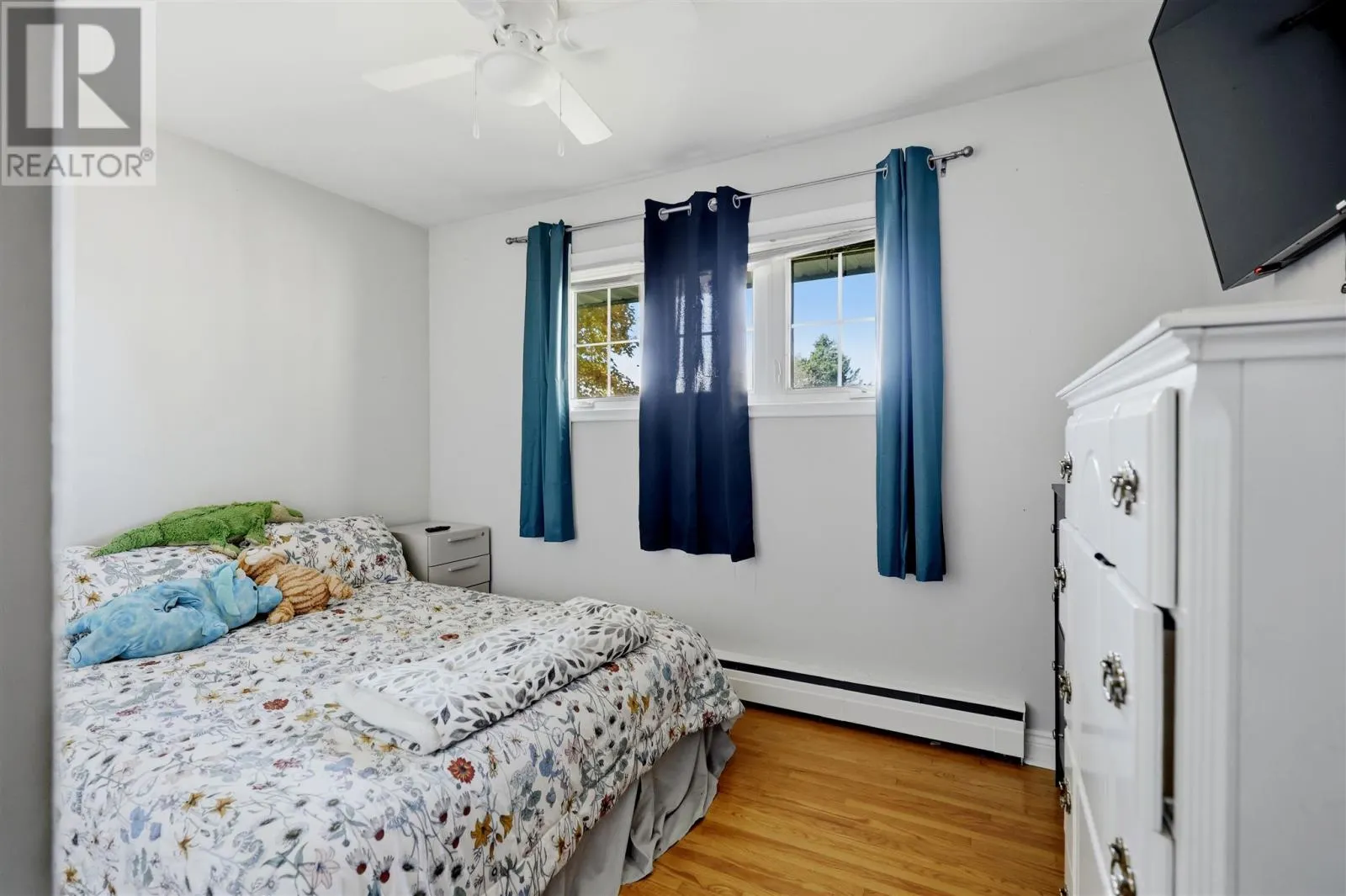13 Irwin AVE