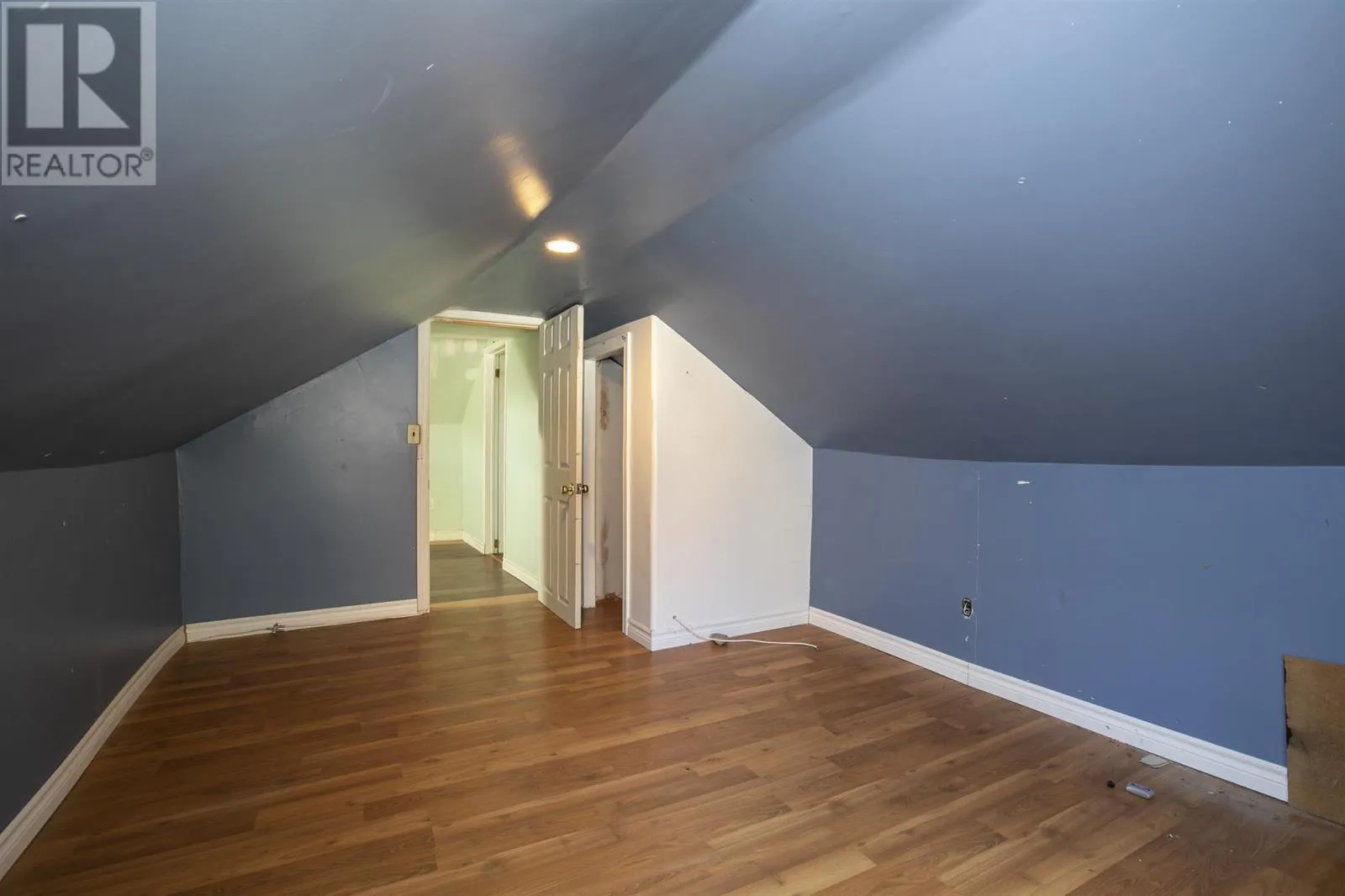 196 Elmwood AVE