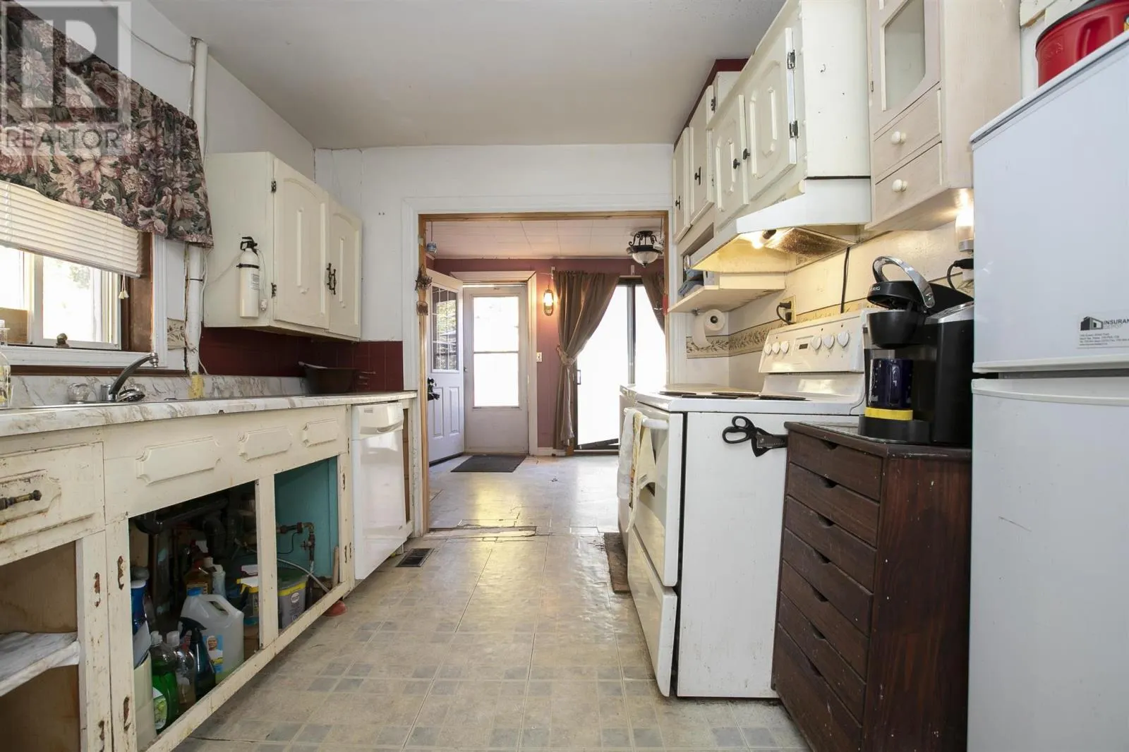 196 Elmwood AVE