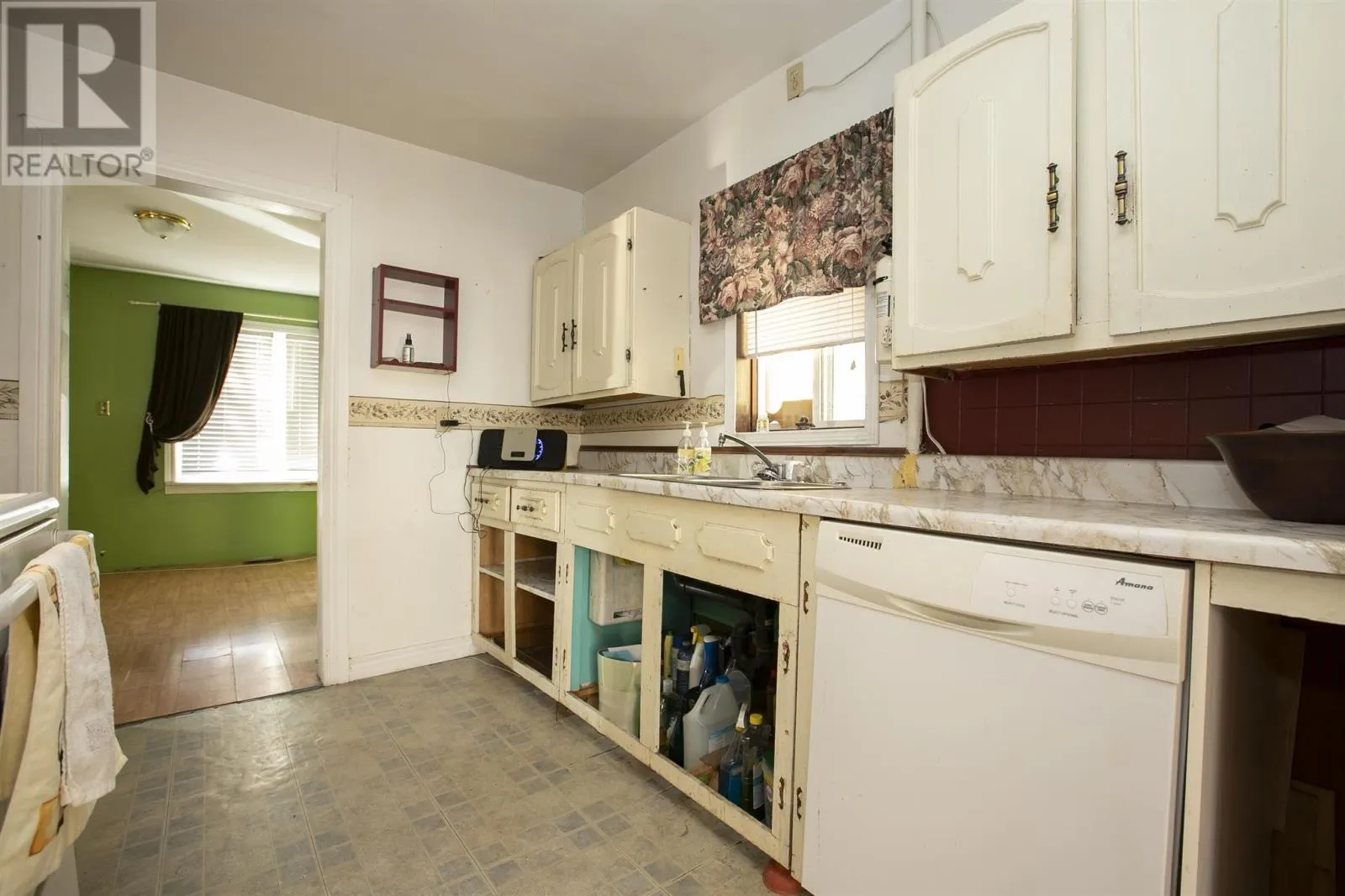 196 Elmwood AVE