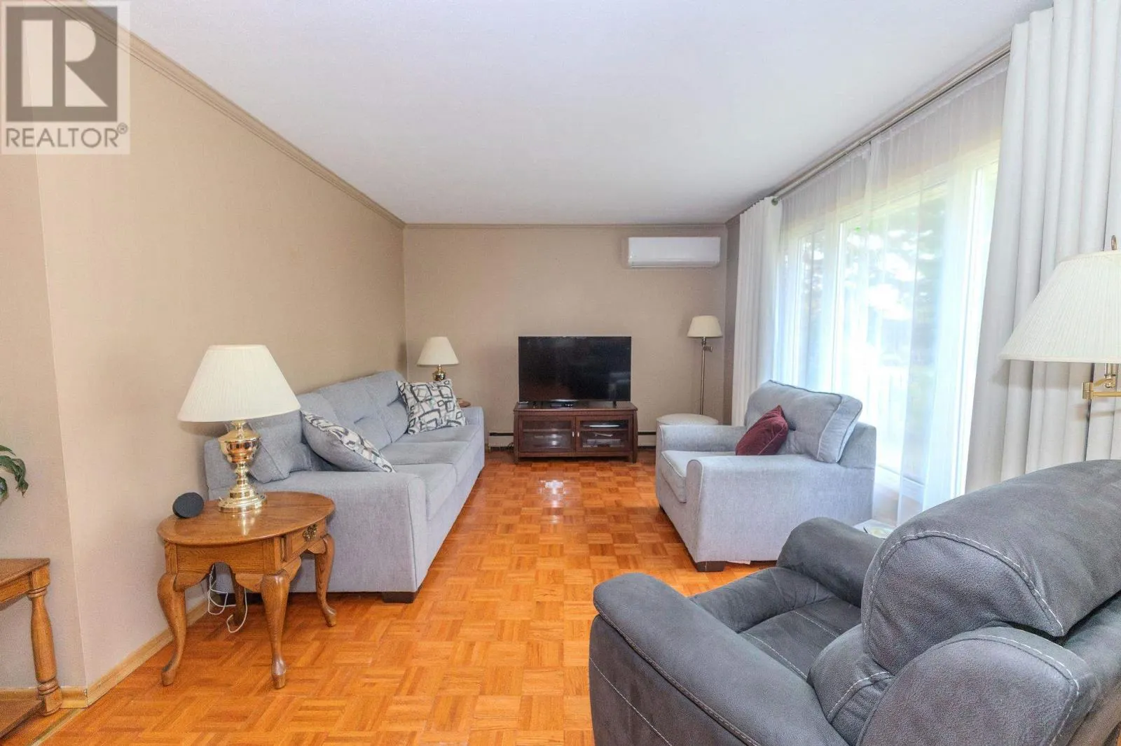 13 Pentagon BLVD