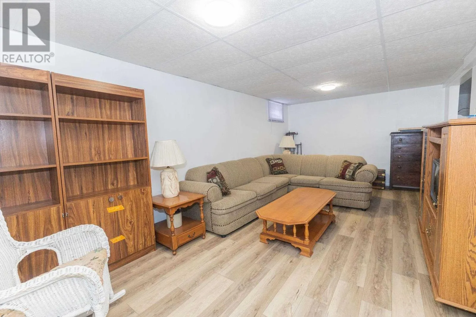 13 Pentagon BLVD
