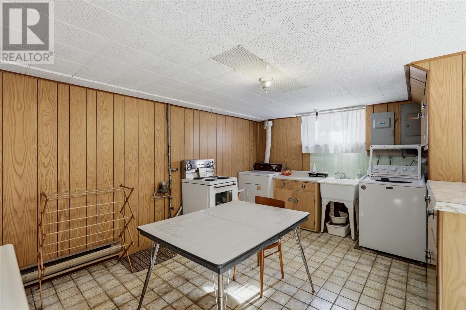 371 Franklin ST