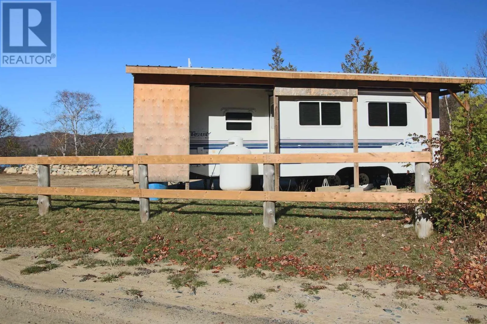 6 Weckstrom Lake RD