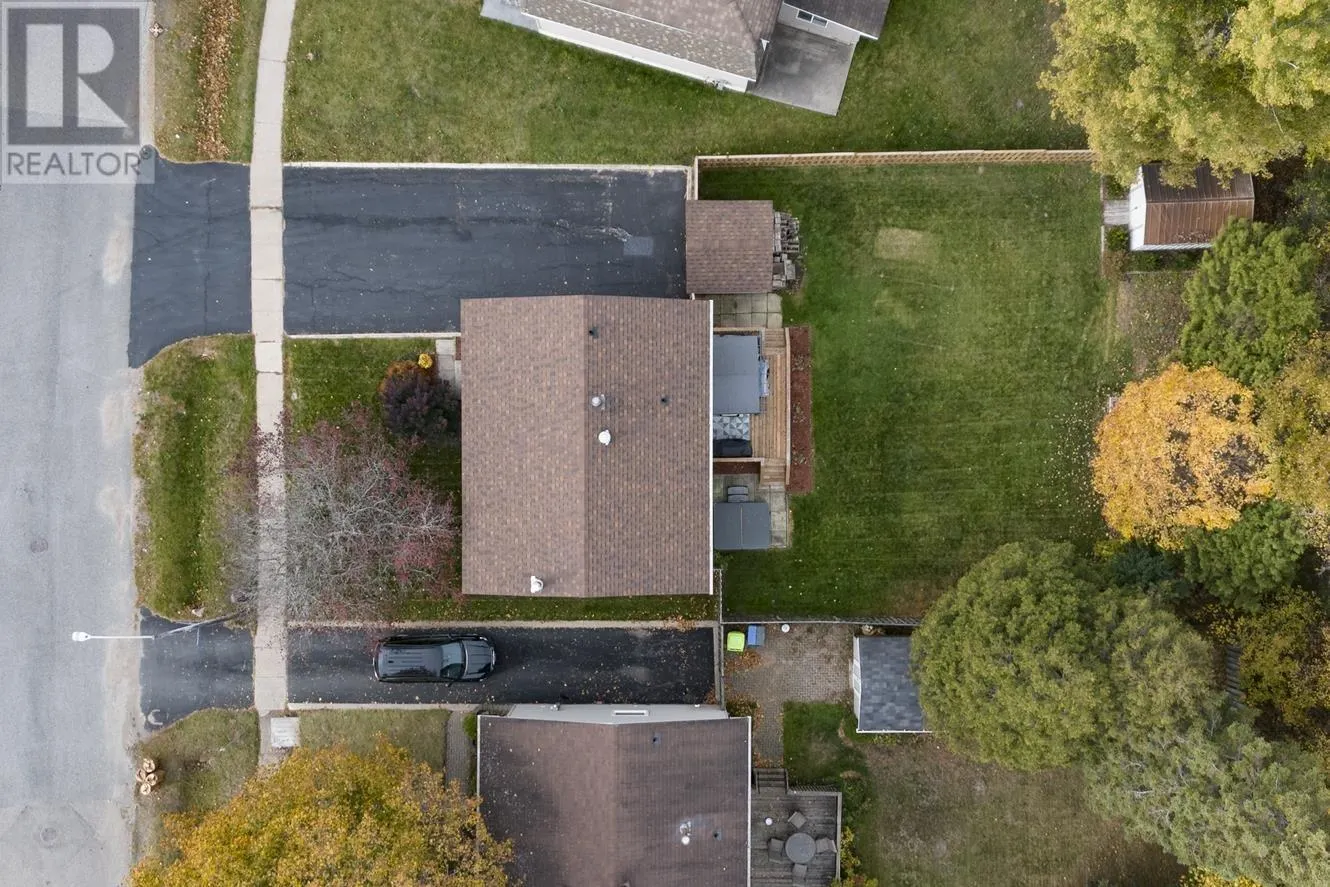 136 Glen AVE
