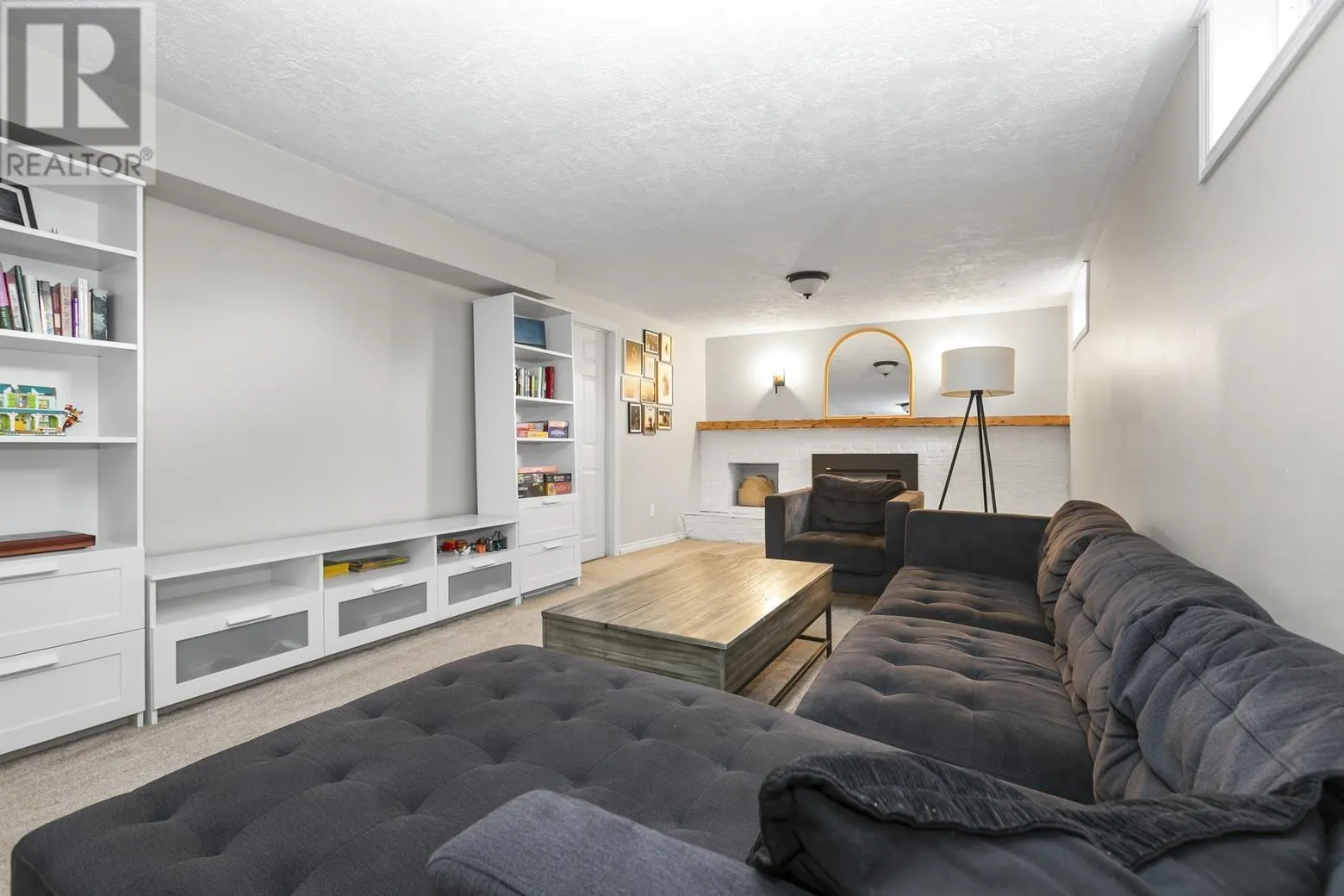 136 Glen AVE