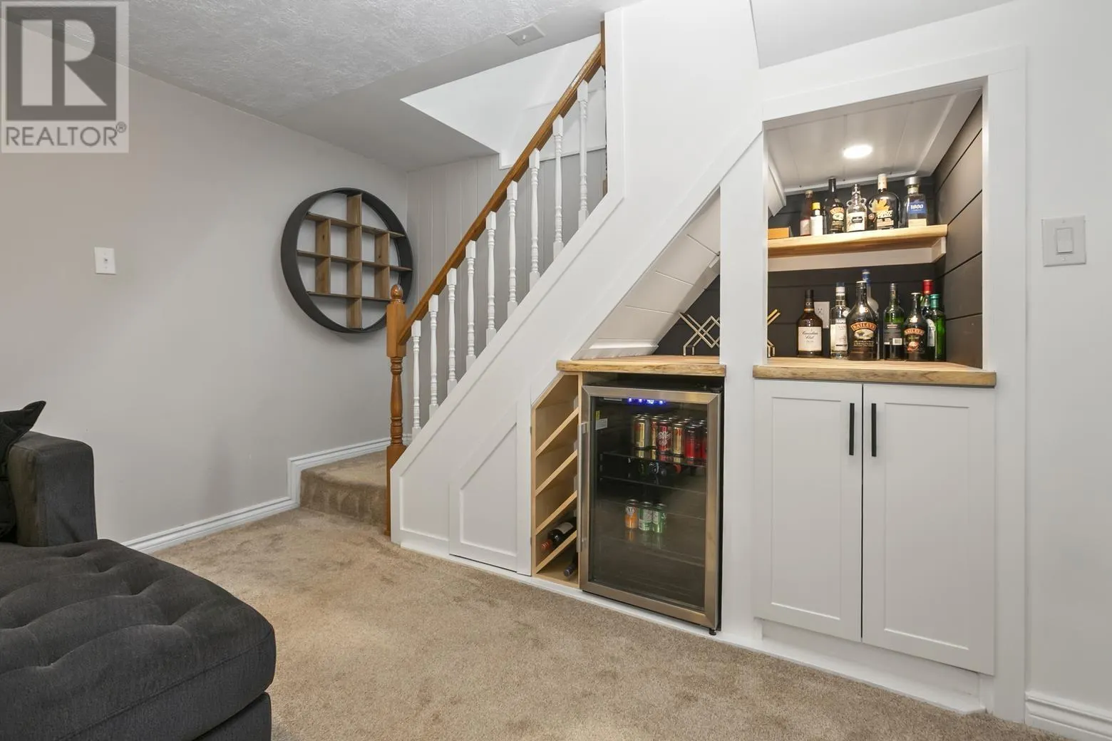 136 Glen AVE