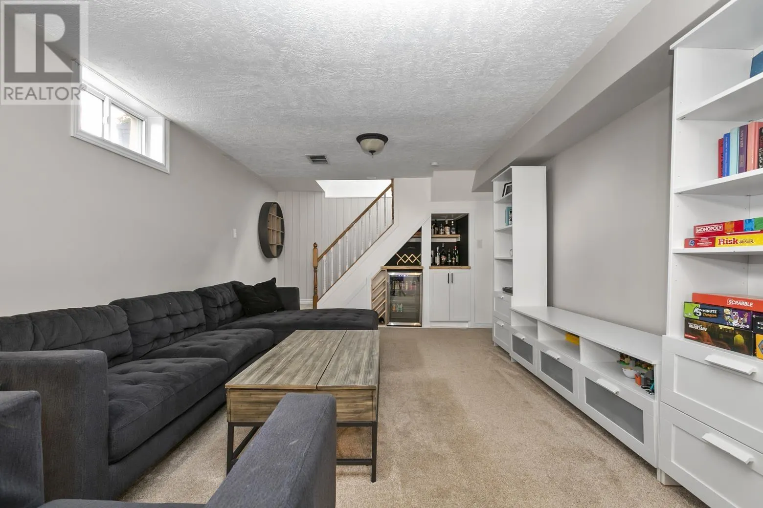 136 Glen AVE