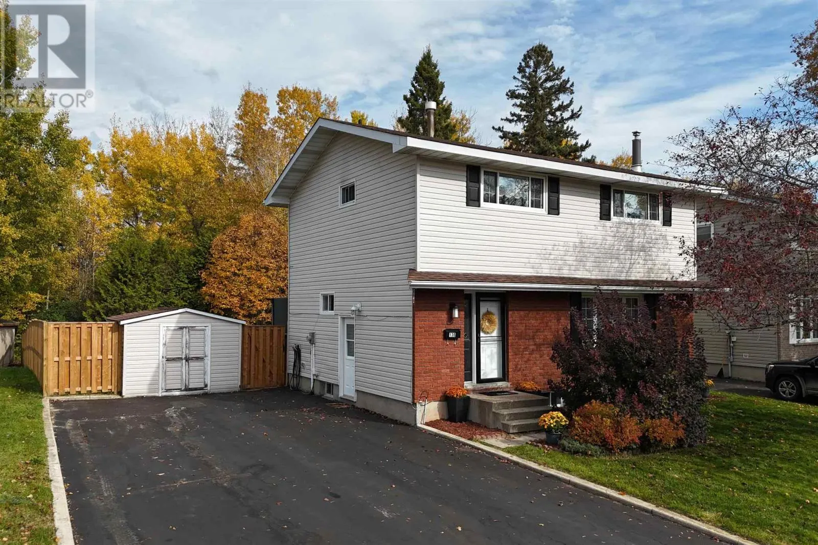 136 Glen AVE