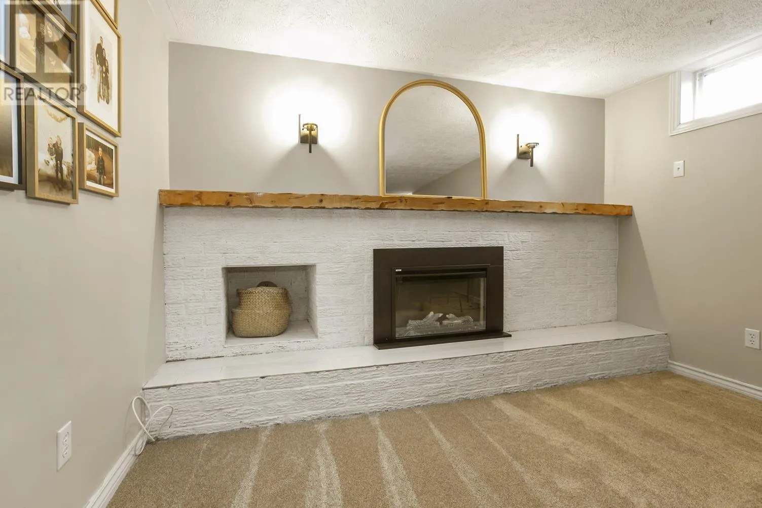 136 Glen AVE