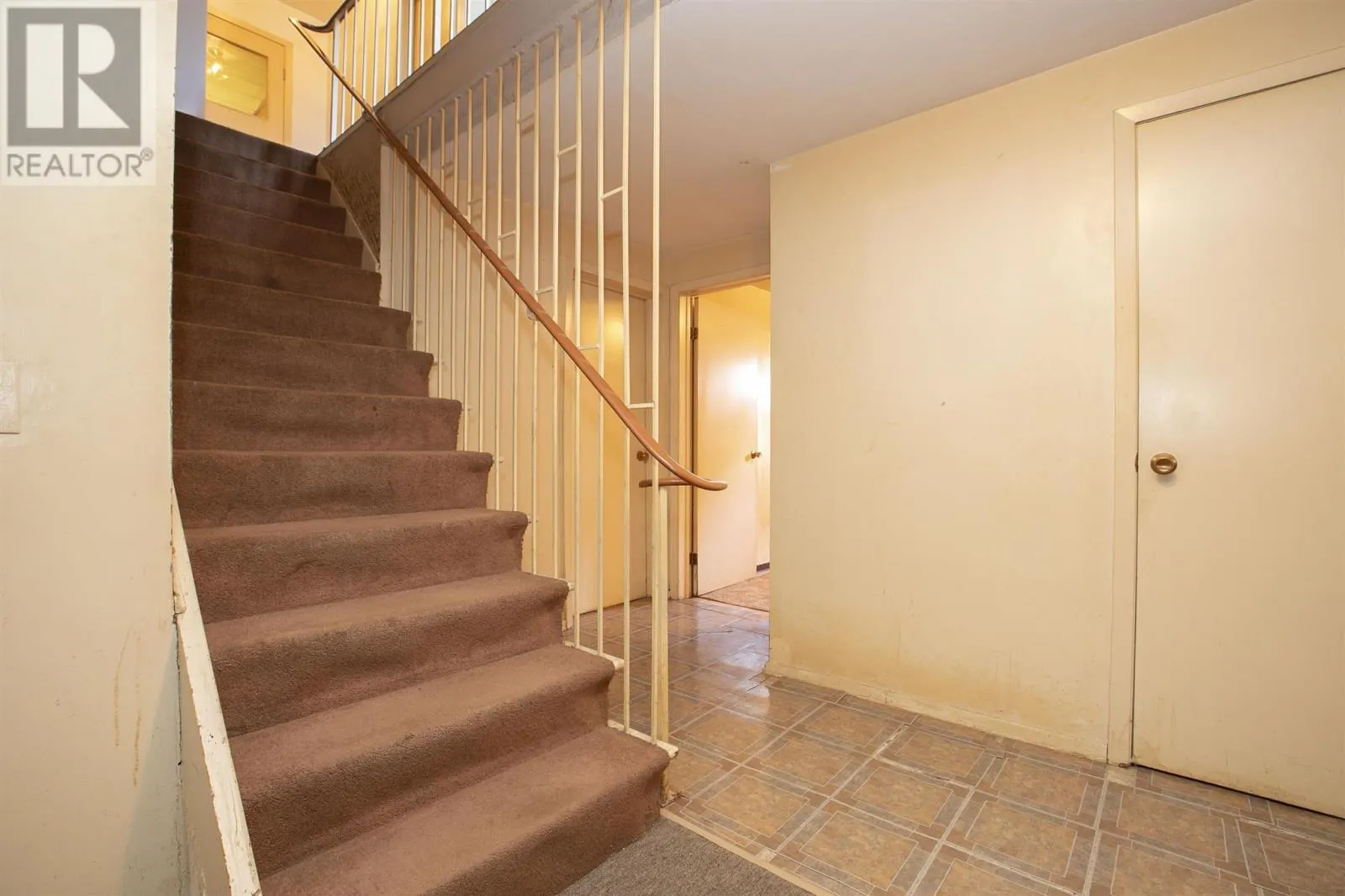 119 Parkdale DR