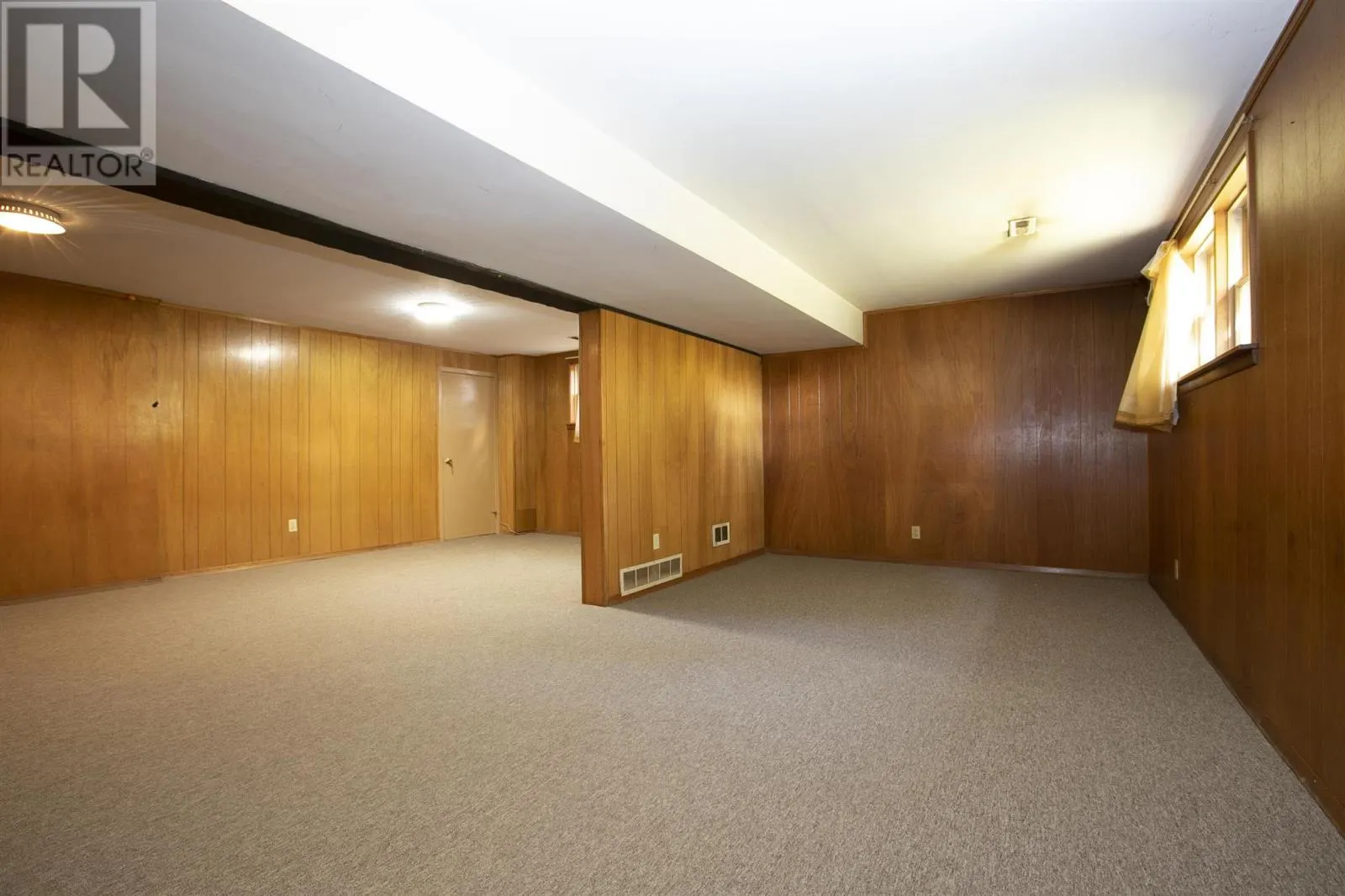 119 Parkdale DR