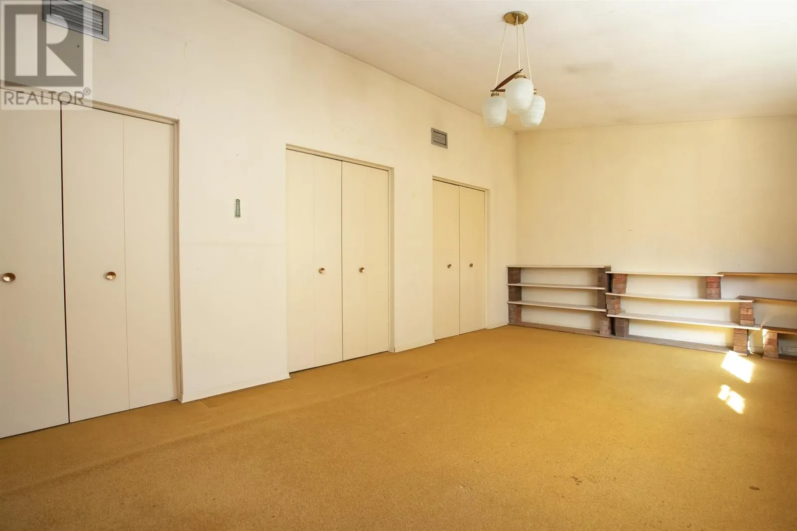 119 Parkdale DR