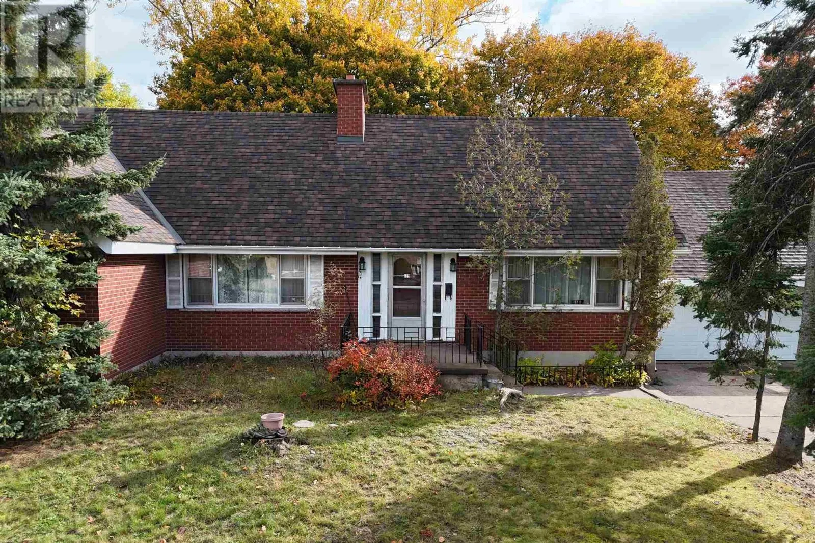 119 Parkdale DR