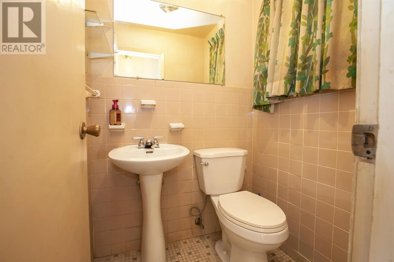119 Parkdale DR