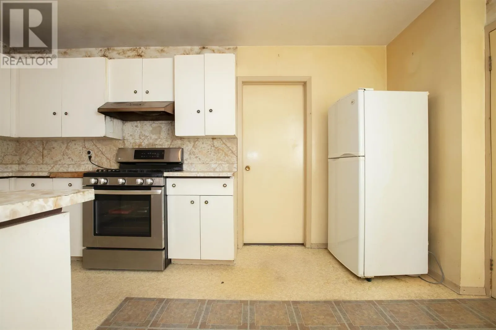 119 Parkdale DR