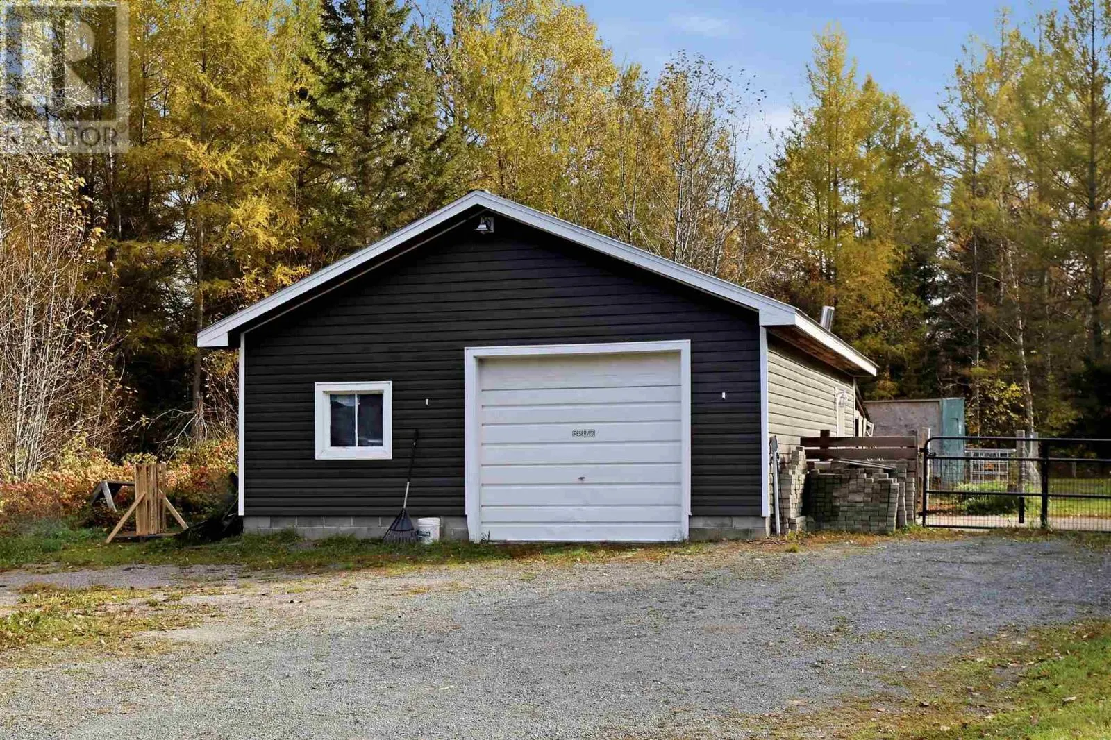 152 MacLean RD