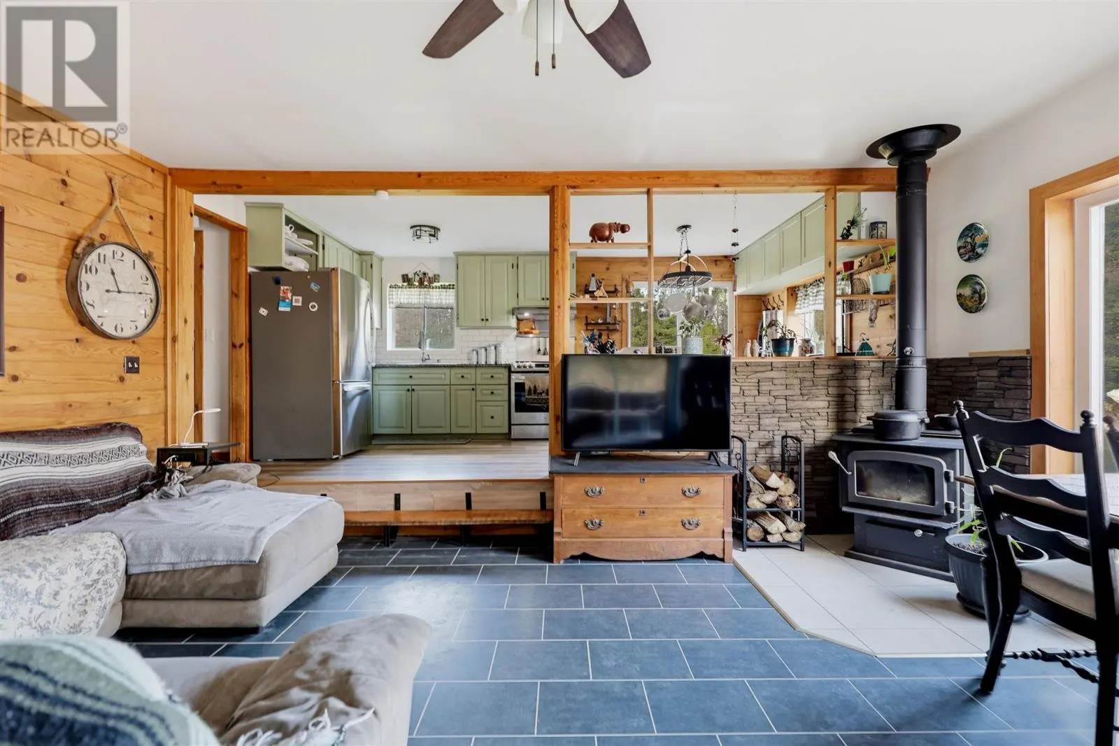 152 MacLean RD