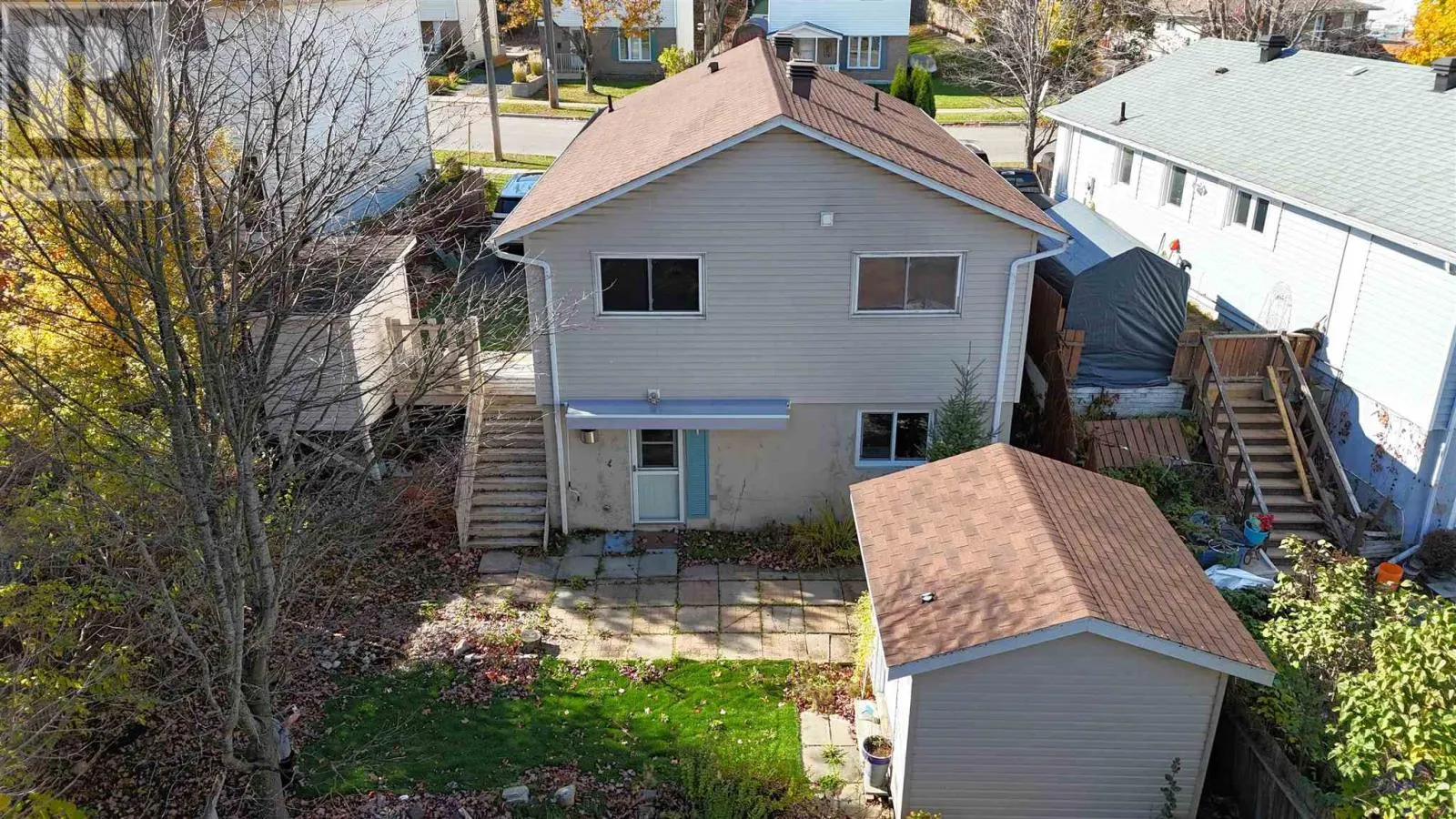 27 Hergott AVE