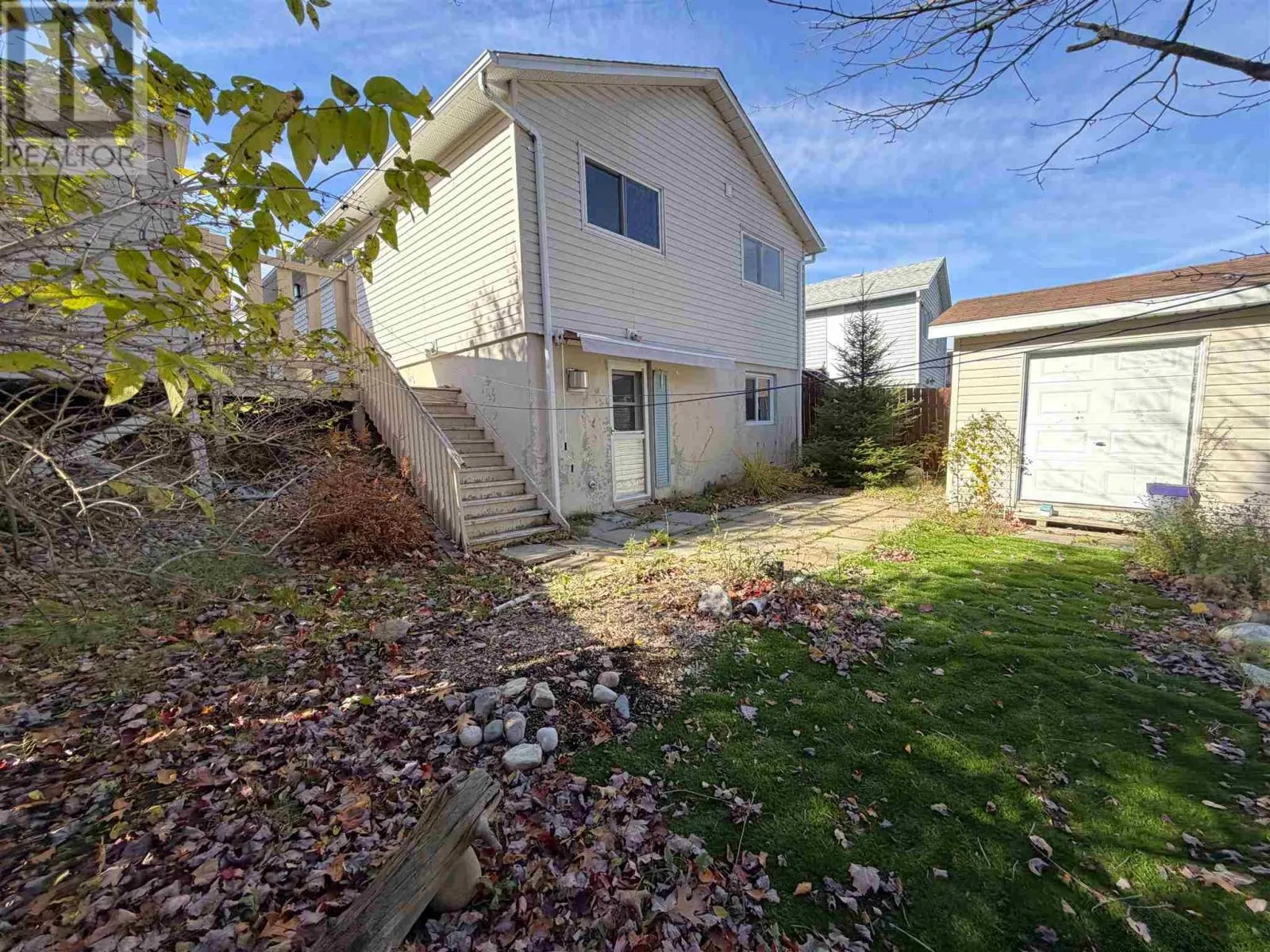 27 Hergott AVE