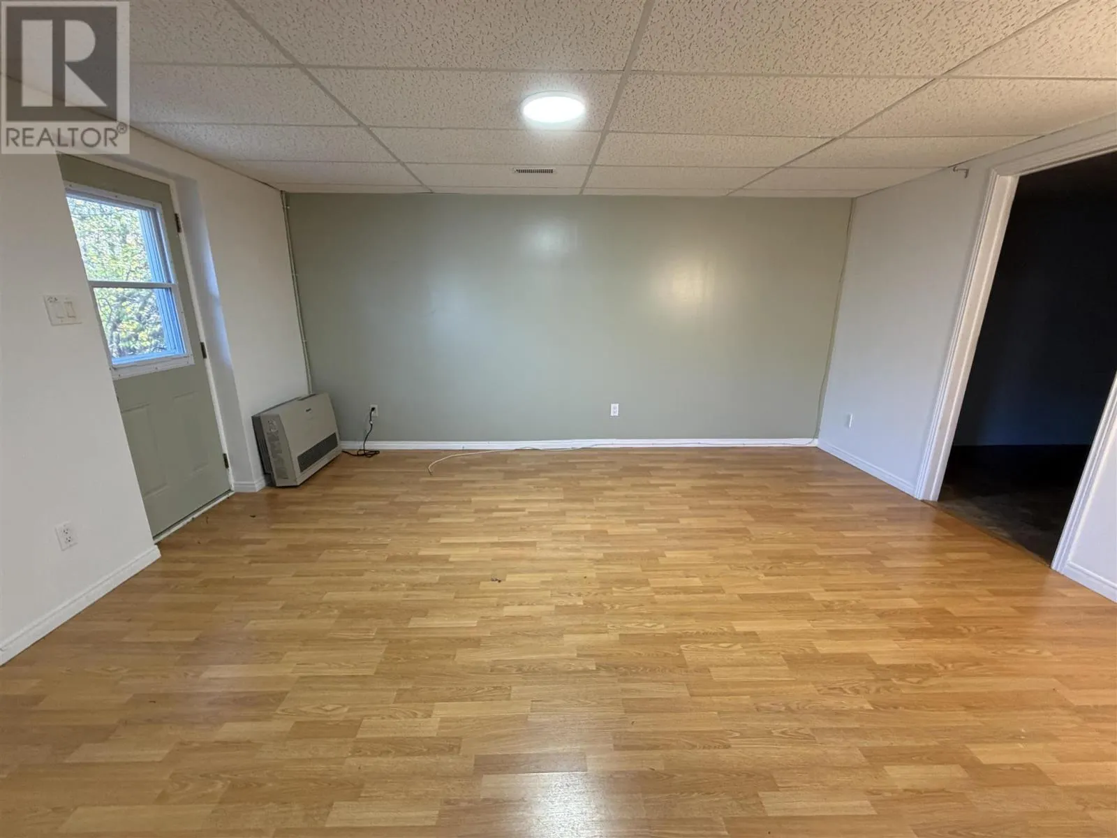 27 Hergott AVE