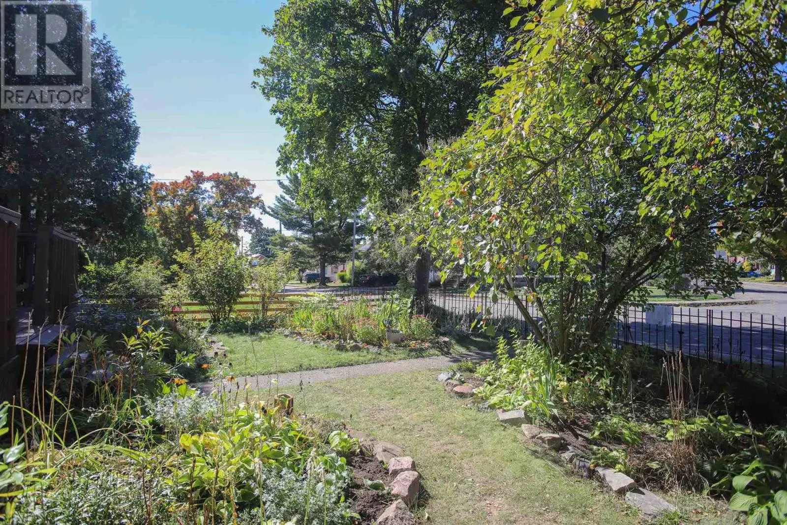 28 Putney RD