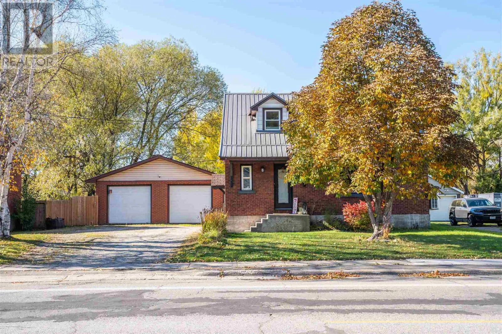 317 Goulais AVE