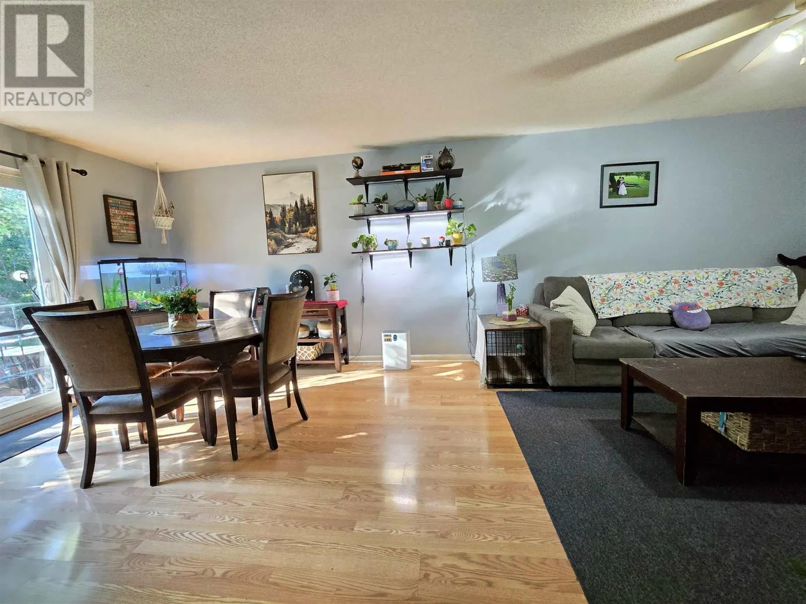 27 Ferguson AVE