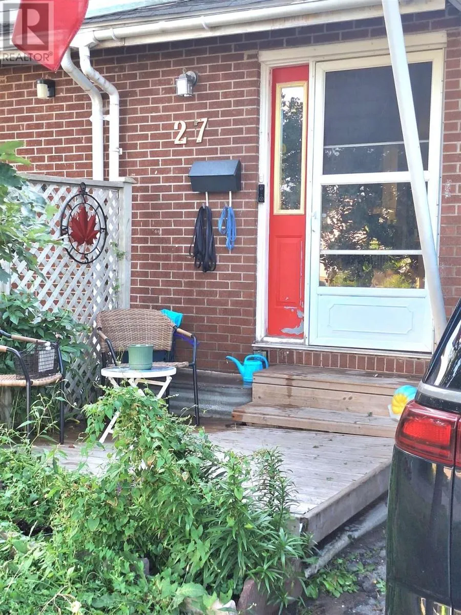 27 Ferguson AVE