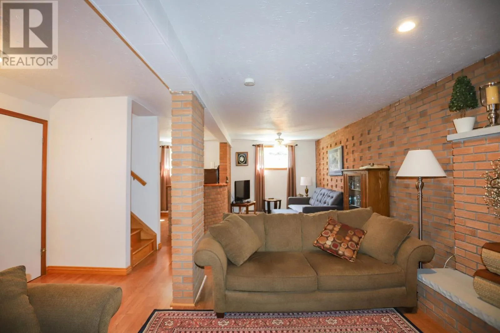 451 Shannon RD
