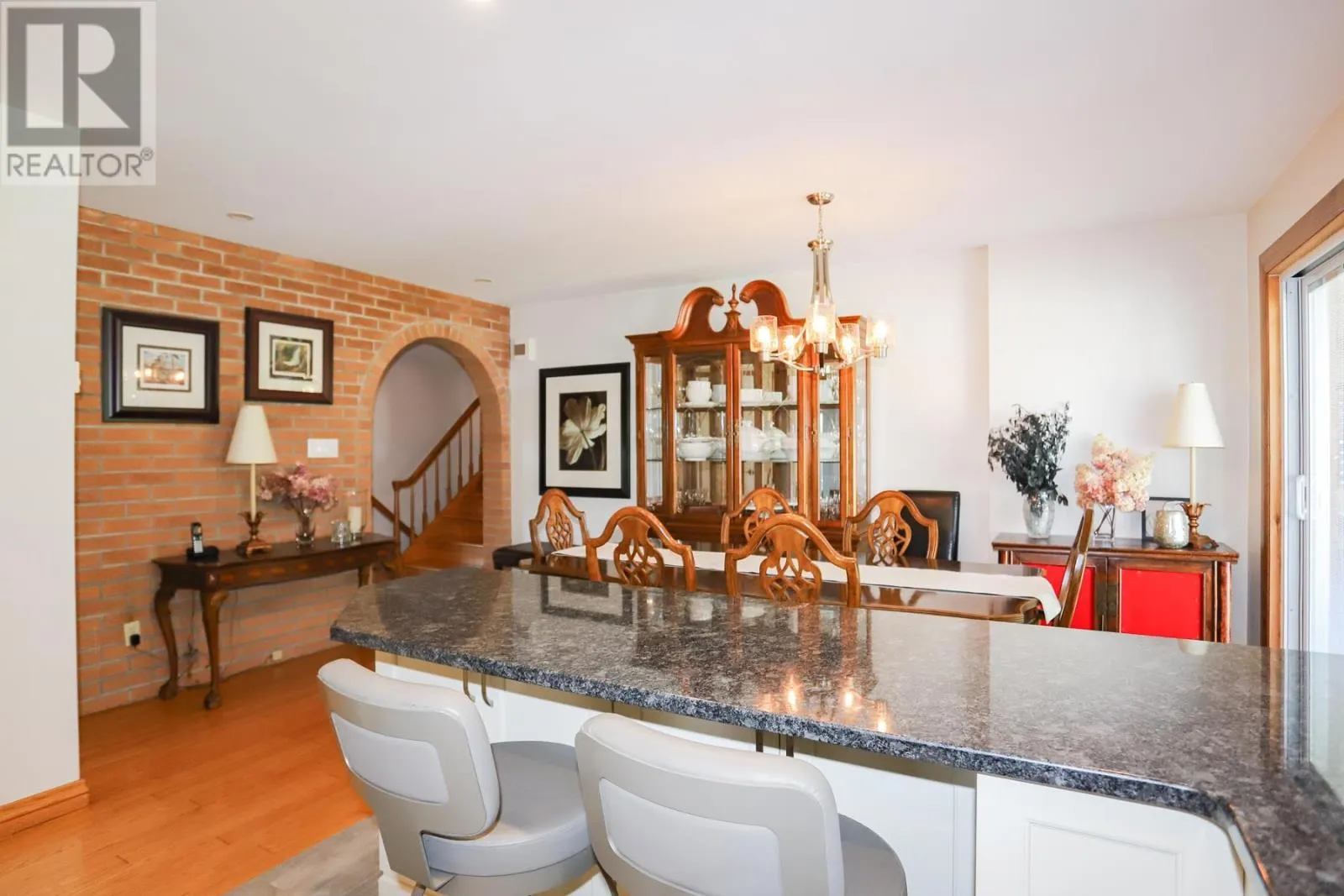 451 Shannon RD