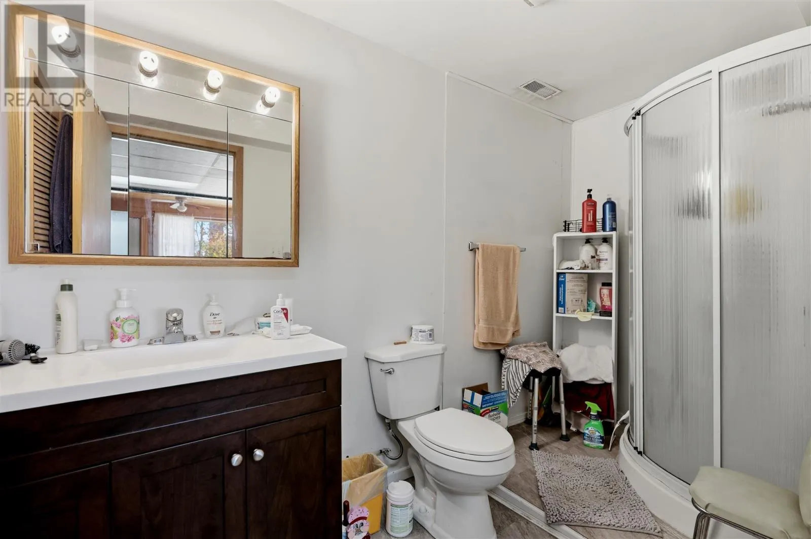 11 Huron ST E